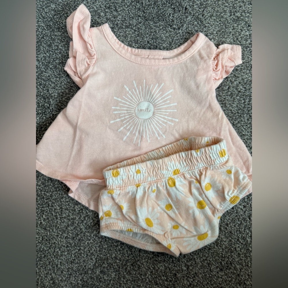 Grayson Mini Pink Daisy Outfit